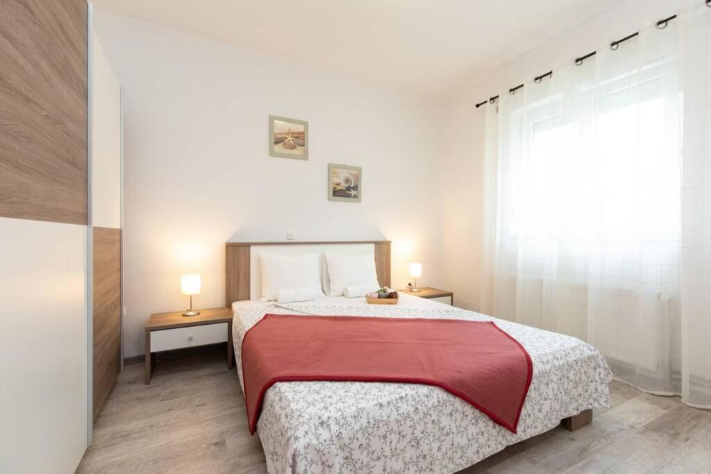 Apartments Doris, Krk Krk Town Exterior photo