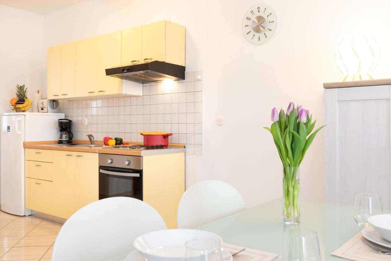 Apartments Doris, Krk Krk Town Exterior photo